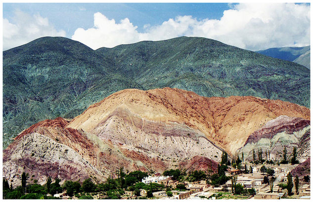 Cerro de los Siete Colores Naturaleza Color (Digital)