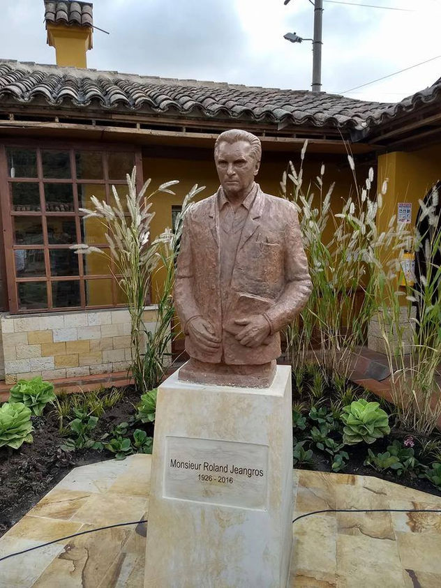 Homenaje a Monsieur Roland Jeangros