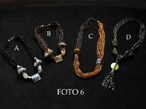 Collares con...