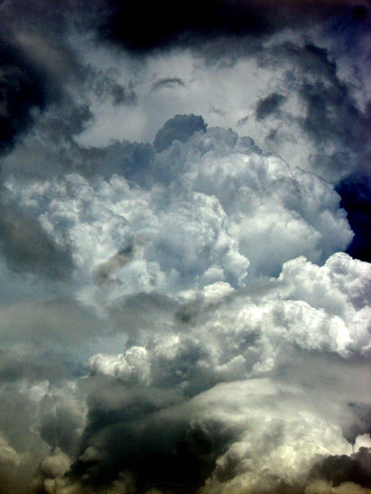 Nubes d Tormenta Architecture and Interiorism Color (Digital)