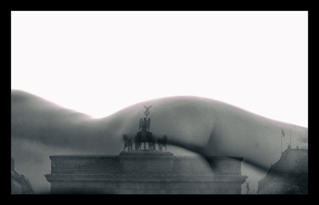 Berlin in the skin N2 Other Themes Black and White (Digital)