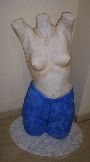 Torso Otros Figurativa