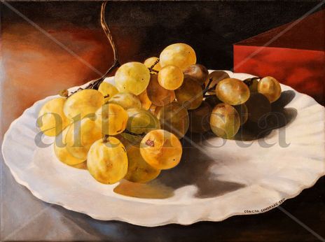 Uvas sobre plato