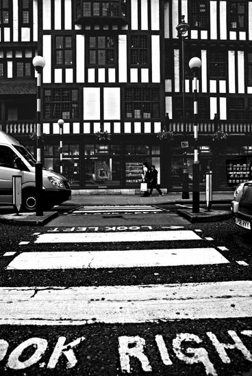 Look left Architecture and Interiorism Black and White (Digital)