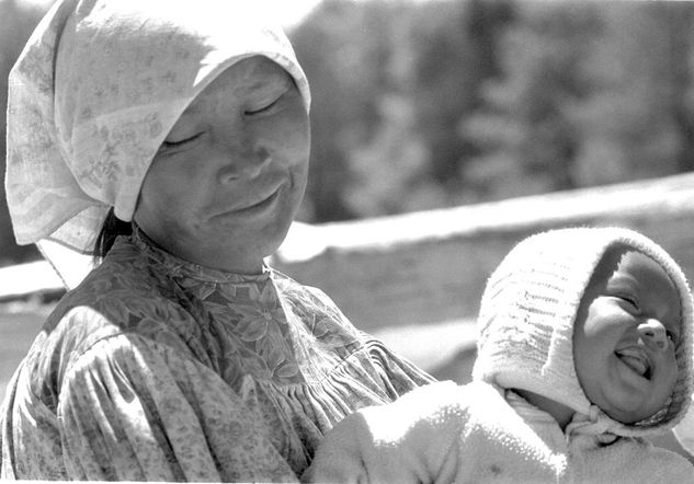 Lucia y Damian Retrato Blanco y Negro (Química)