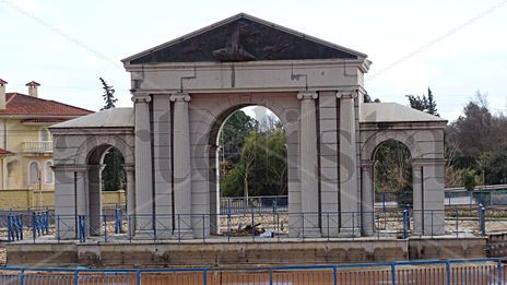 Horse monument