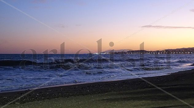 Fluorrescent beach