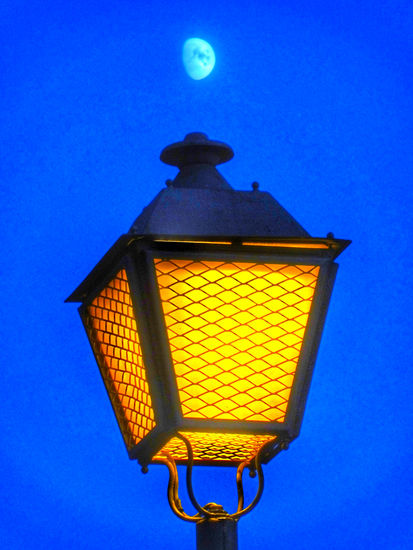 Luz de luna Viajes Color (Digital)