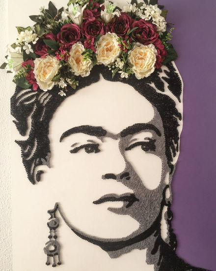 Retrato Frida Kahlo con técnica hilorama 