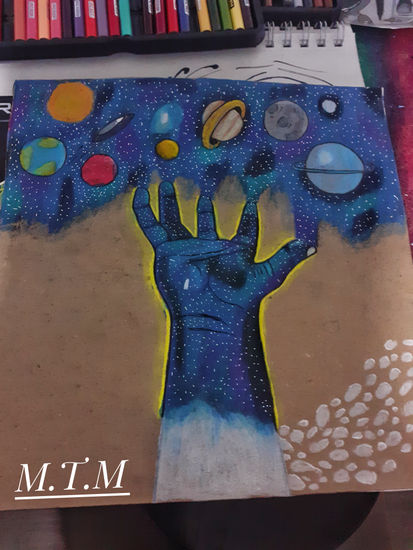 Sosteniendo el universo Mixed Media