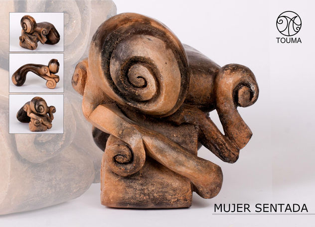 mujer sentada