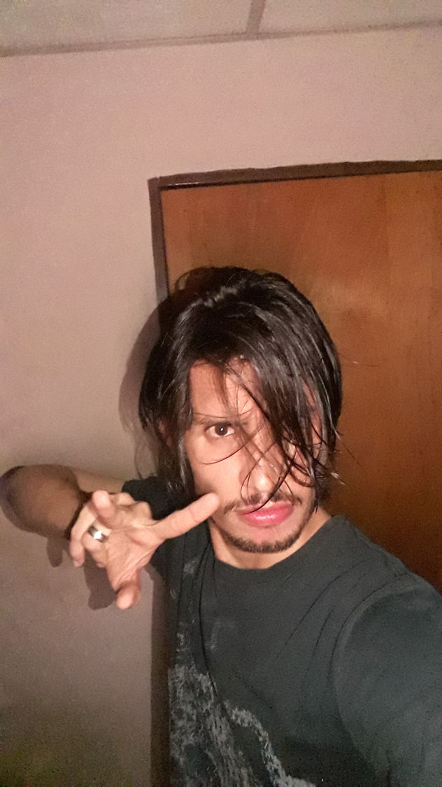 Jose Rafael Cordero Sanchez Looks