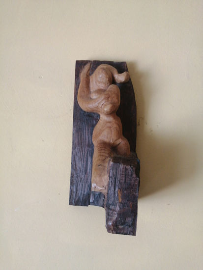 Reposo Carving Figurative