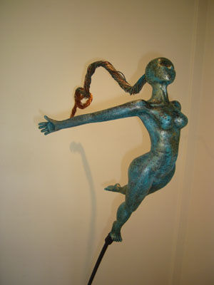 ABRIL AL AIRE Bronze Figurative