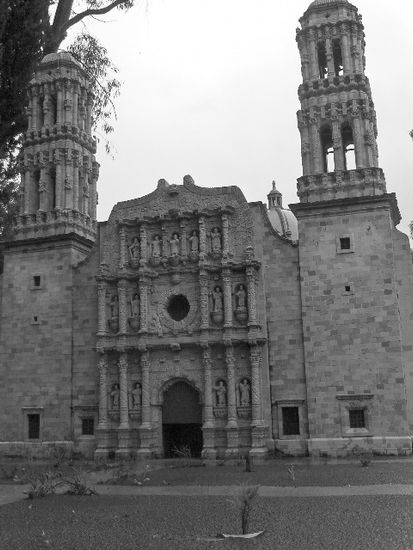 Un poco de Mexico Arquitectura e interiorismo Blanco y Negro (Digital)