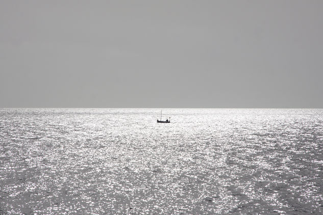 La barca Naturaleza Blanco y Negro (Química)