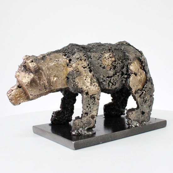 Oso 79-21 Bronze Figurative