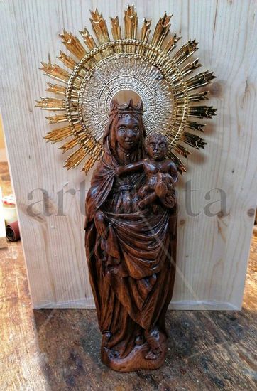 Virgen de ”El Pilar” Talla Figurativa