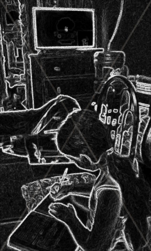 Niña en Cuarto Oscuro Estudiando