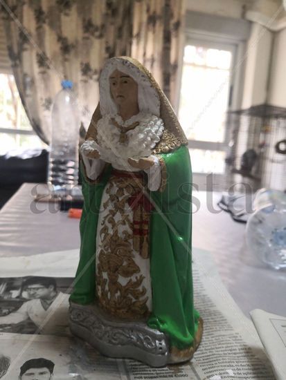 Virgen de la macarena Otros Figurativa