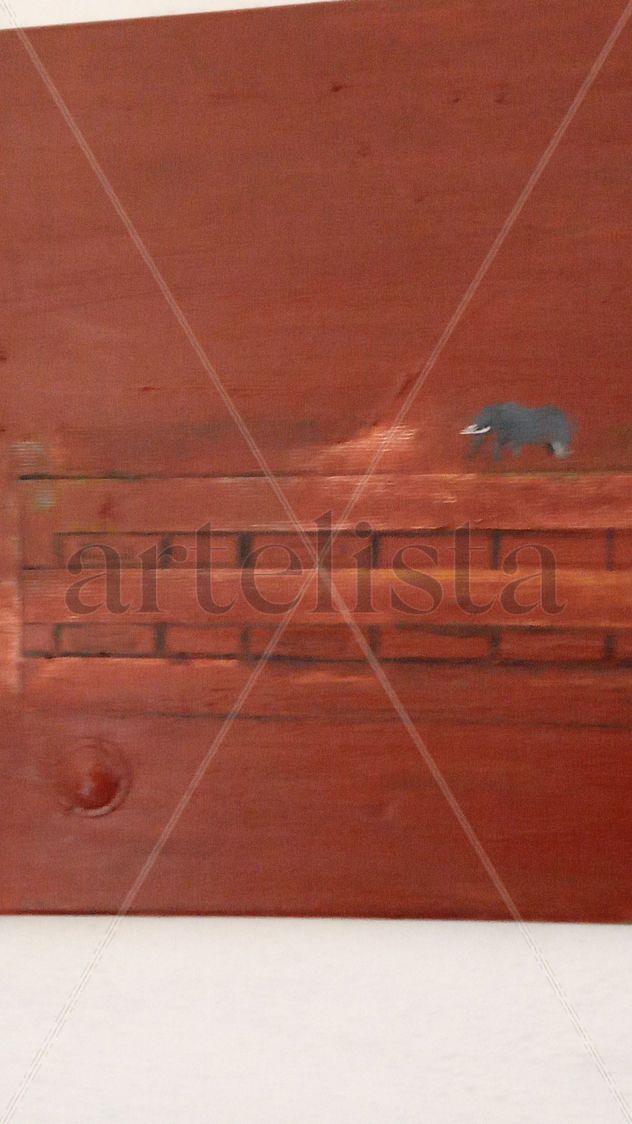 ELEFANTE EN EL MUEBLE