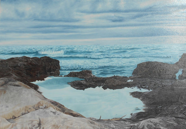 Reflejo de cielo en agua de mar