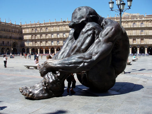 "Escultura en la plaza de salamanca" Arquitectura e interiorismo Color (Digital)