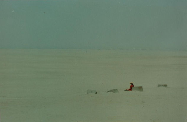 "Mujer en el desierto ó en  la Playa de Figueira  da Foz" Viajes Color (Química)