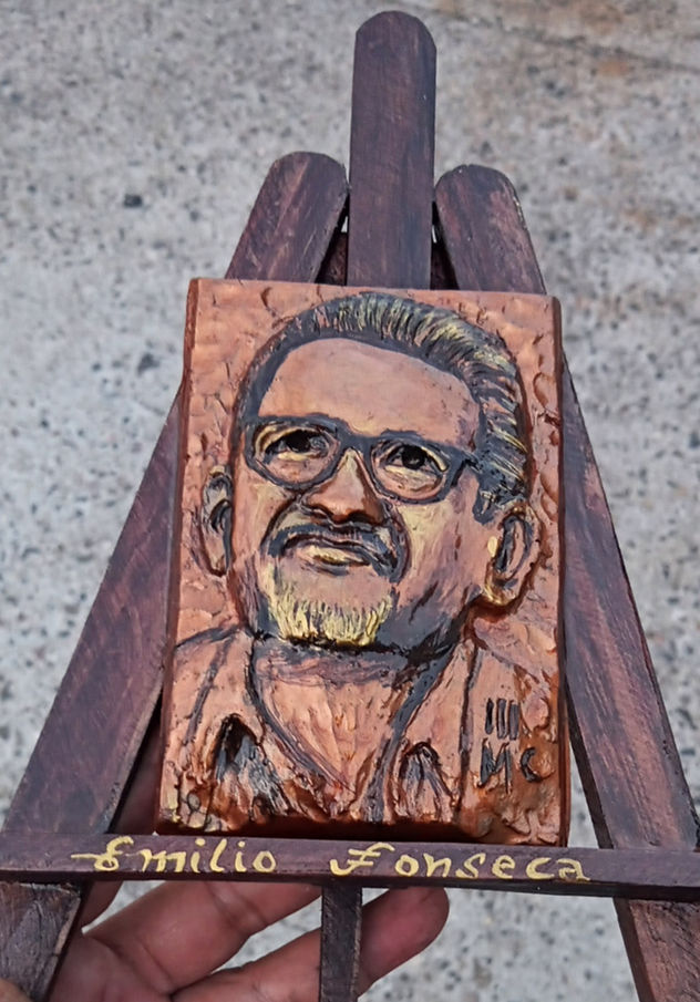 EMILIO FONSECA, HISTORIADOR HONDUREÑO. RELIEVE ESCULTORICO