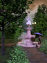 Mujer en el parque lloviendo