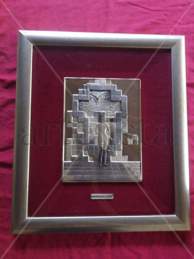 "Gala" Relieve de plata. Salvador Dalí 1975