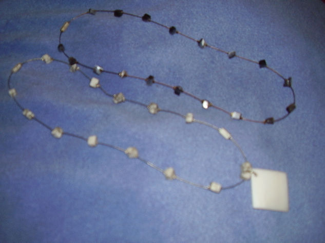 Collares con pedrería Bisutería Joyería y Bisutería