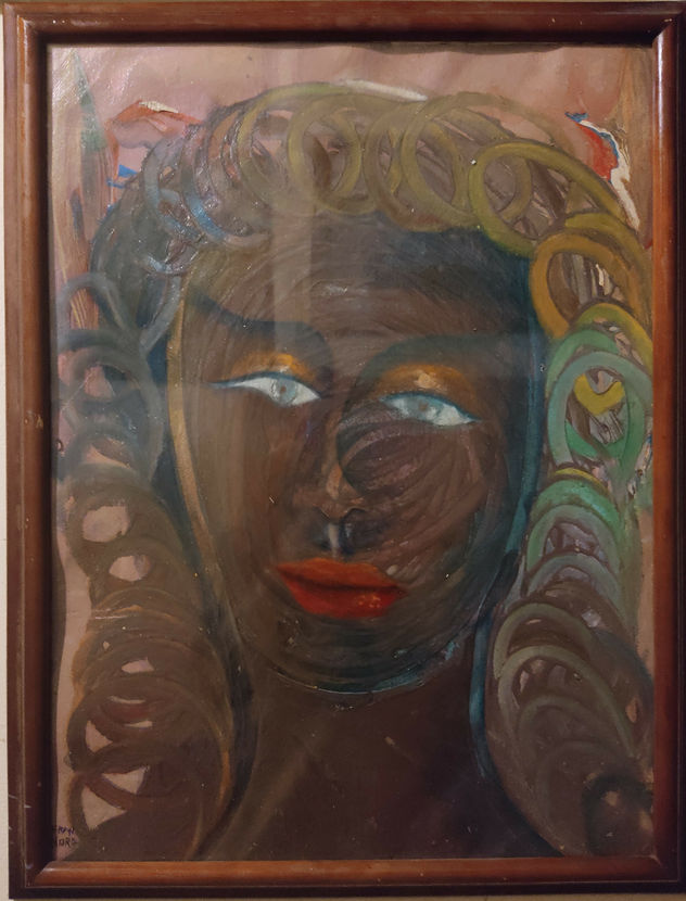 Medusa de cabello con aros