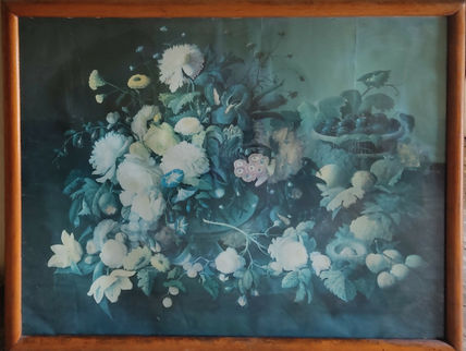 Flores y uvas