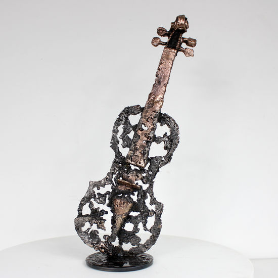 Olvidado por los dioses 94-22 - Escultura violín encaje metal acero y bronce Bronze Figurative