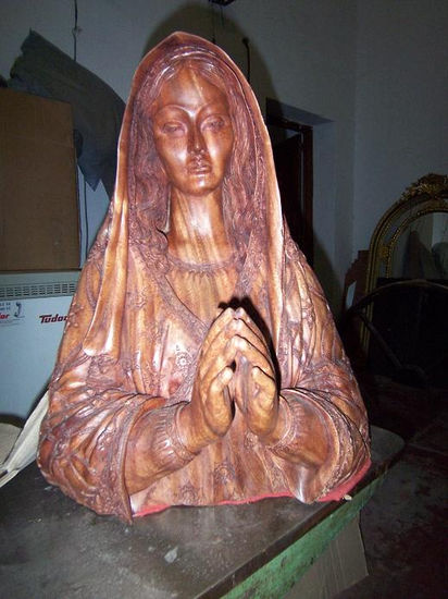 Virgen Pottery Figurative