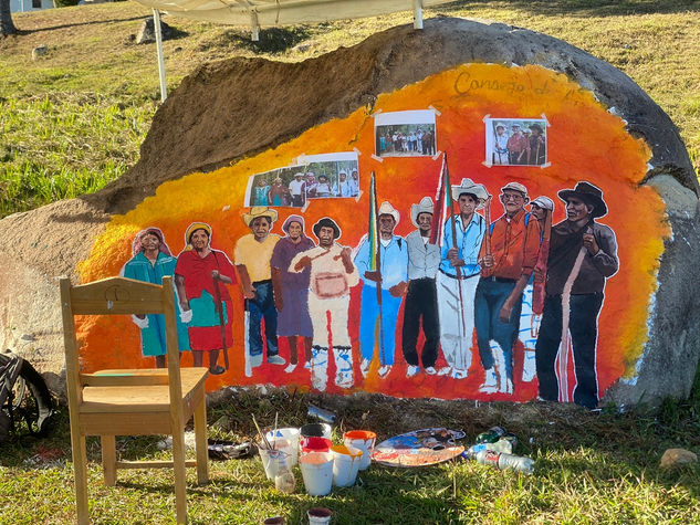 CONCEJO DE ANCIANOS, JARDIN PETREO LENCA Acrílico Otros Retrato