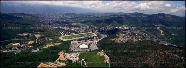 Panorámicas de Caracas Photojournalism and Documentary Color (Manual)