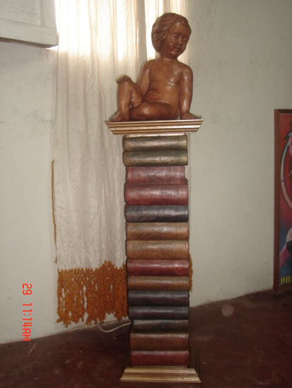 pequeña  cultura Madera Figurativa