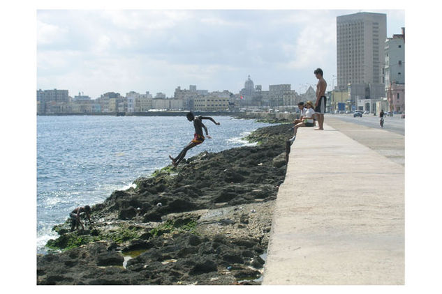 De la serie Malecón # 9 Otras temáticas Color (Digital)