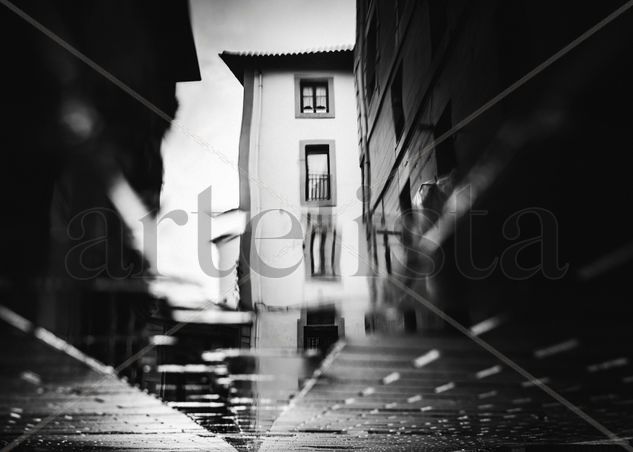 Zumaia Arquitectura e interiorismo Blanco y Negro (Digital)