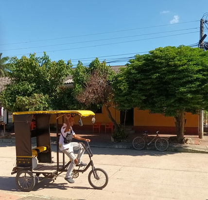 El Taxi del Pueblo.