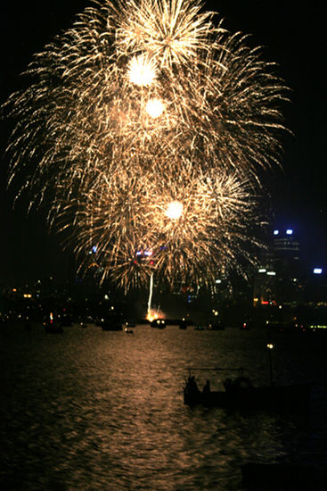 Fuegos Artificiales Viajes Color (Digital)