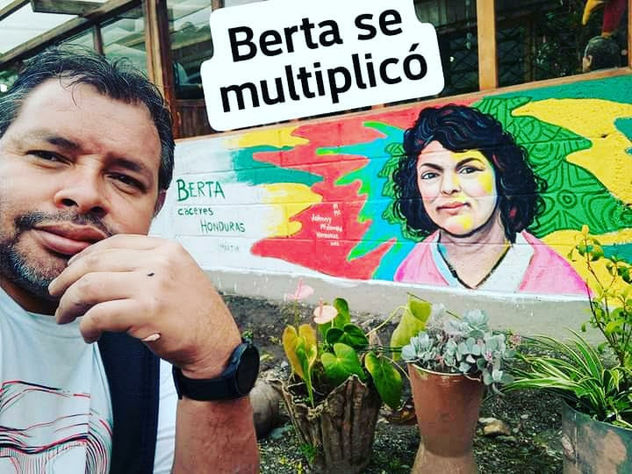 BERTA CACERES, MURAL EN ECUADOR.