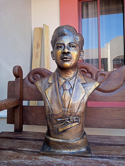 CARLOS ZAPATA ZAPATA, BUSTO ESCULTORICO. OLANCHO Otros Figurativa