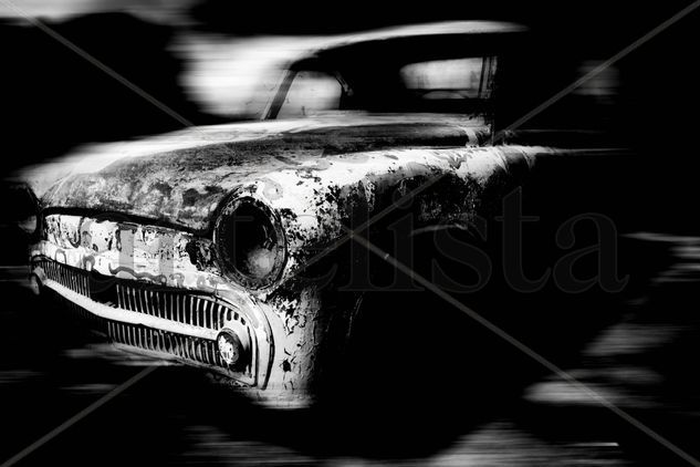 Automovil abstracto, en blanco y negro Conceptual/Abstract Black and White (Digital)