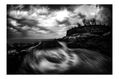 Costa de playa blanco y negro