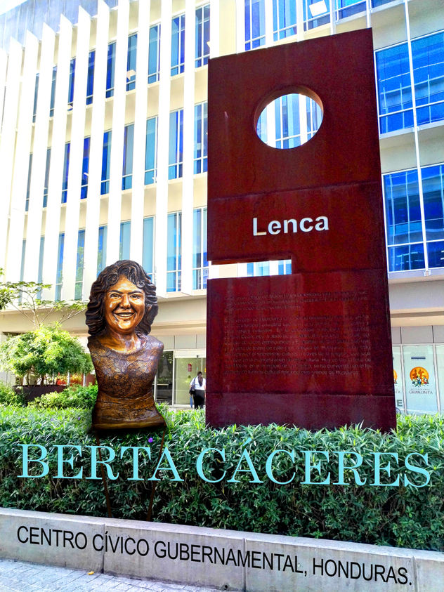 BERTA CÁCERES, LOS LENCAS. HONDURAS