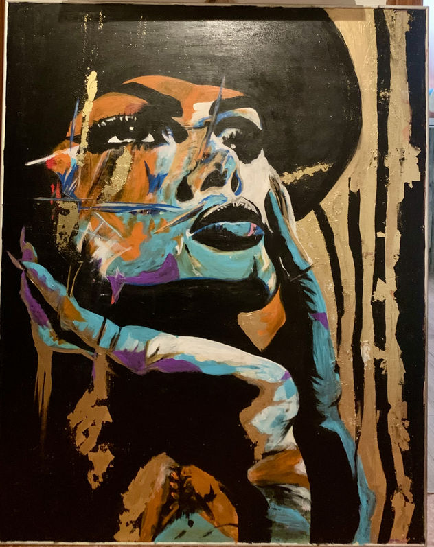 Reflejos de Enigma-Mujer Oro