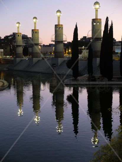 Anochece en el Parque de España Industrial Arquitectura e interiorismo Color (Química)